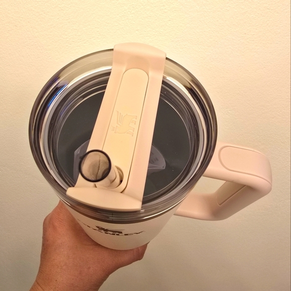 NIB Stanley Limited Edition Gilded Sugar Cream The Flowstate Quencher 40 Oz - Picture 4 of 6